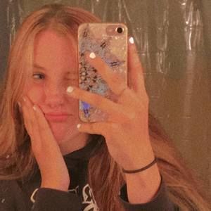 Meet your Posher, Brie